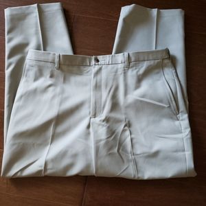 Haggar Dress Pants in a size 40x30. Excellent condition